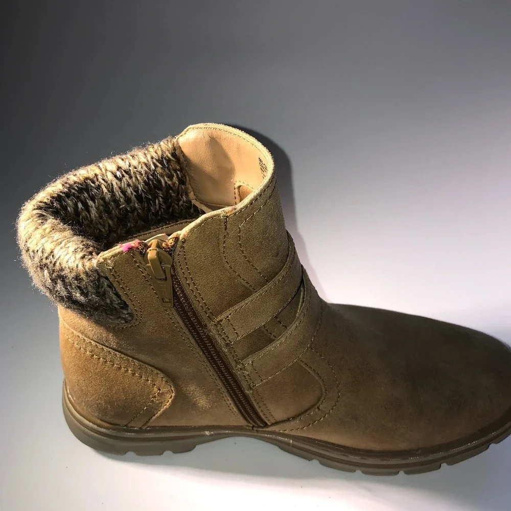 Girls‎ Tan Suede Faux Fur Lined Winter Boots Size 6M Zip Buckle Detail